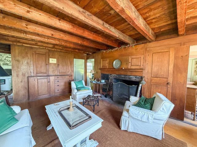 124 Brock Hill Road, Bridgewater, NH 03222
