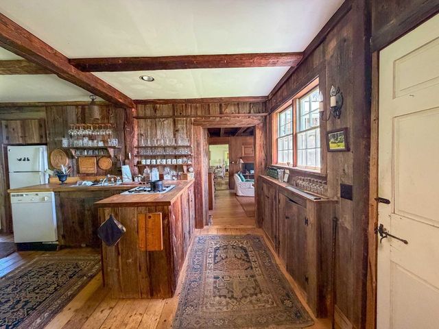124 Brock Hill Road, Bridgewater, NH 03222