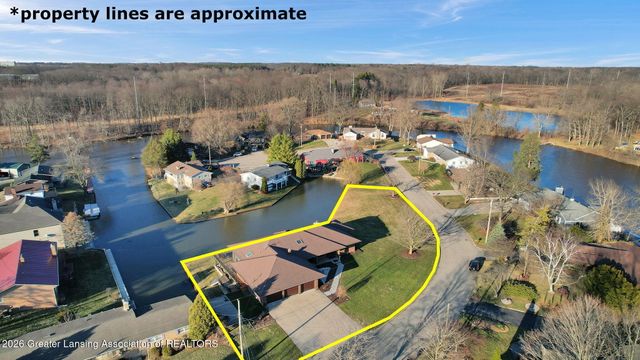 10289 Lafayette Lane, Dimondale, MI 48821