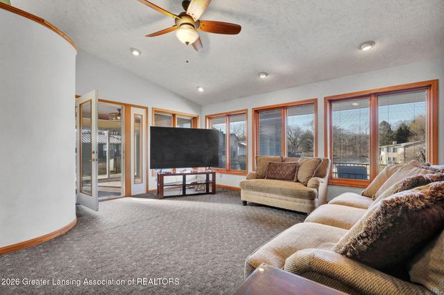 10289 Lafayette Lane, Dimondale, MI 48821