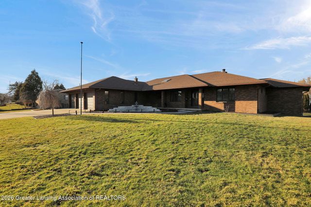 10289 Lafayette Lane, Dimondale, MI 48821