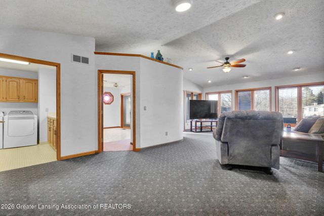 10289 Lafayette Lane, Dimondale, MI 48821