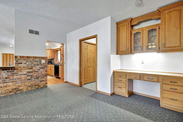 10289 Lafayette Lane, Dimondale, MI 48821