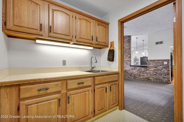 10289 Lafayette Lane, Dimondale, MI 48821