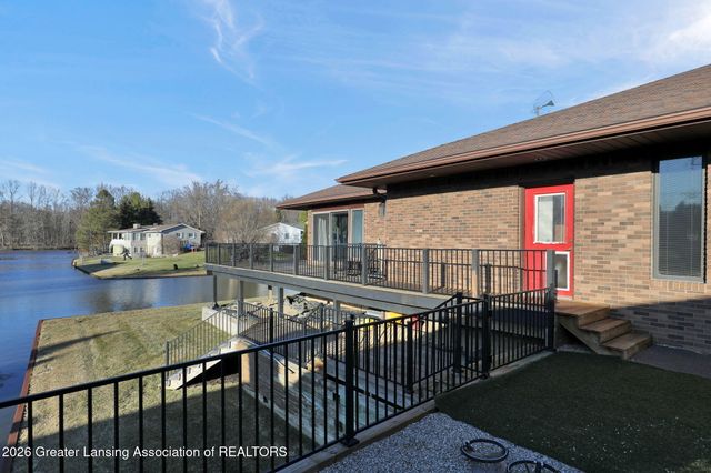 10289 Lafayette Lane, Dimondale, MI 48821