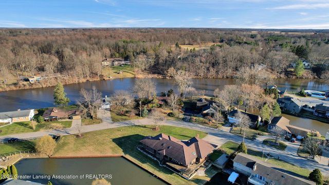 10289 Lafayette Lane, Dimondale, MI 48821