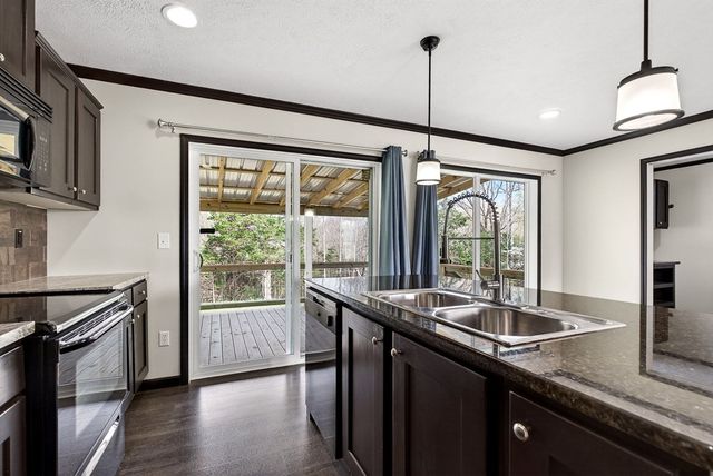 297 Martin Ridge Ln, Gainesboro, TN 38562