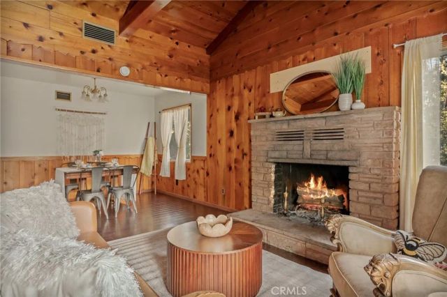 720 Rocky Loop, Crestline, CA 92325
