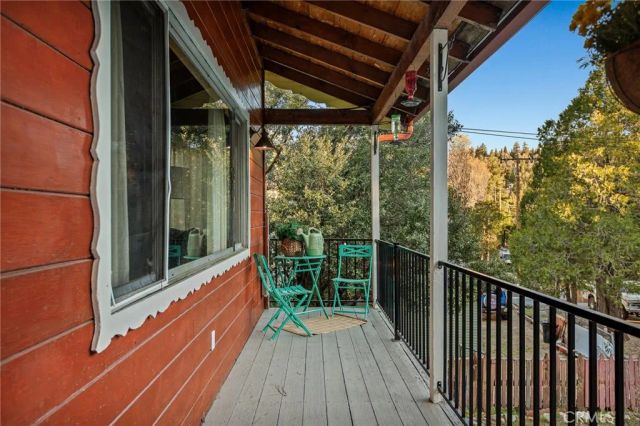 720 Rocky Loop, Crestline, CA 92325