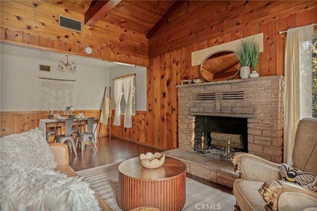 720 Rocky Loop, Crestline, CA 92325