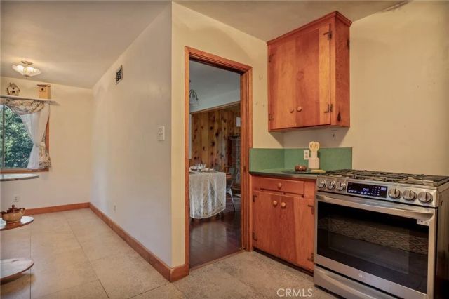 720 Rocky Loop, Crestline, CA 92325