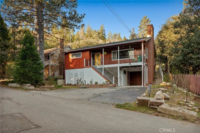720 Rocky Loop, Crestline, CA 92325