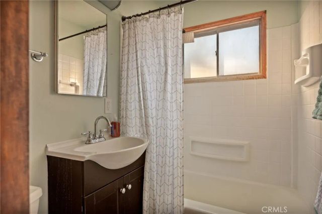 720 Rocky Loop, Crestline, CA 92325