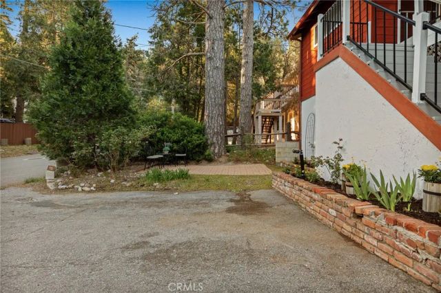 720 Rocky Loop, Crestline, CA 92325