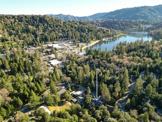 720 Rocky Loop, Crestline, CA 92325