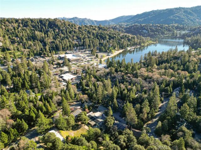720 Rocky Loop, Crestline, CA 92325