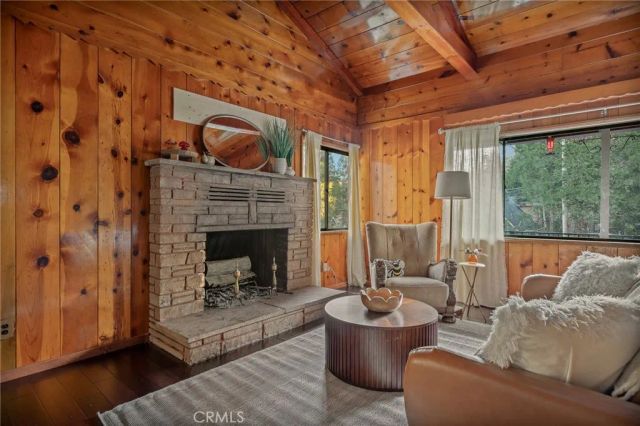 720 Rocky Loop, Crestline, CA 92325