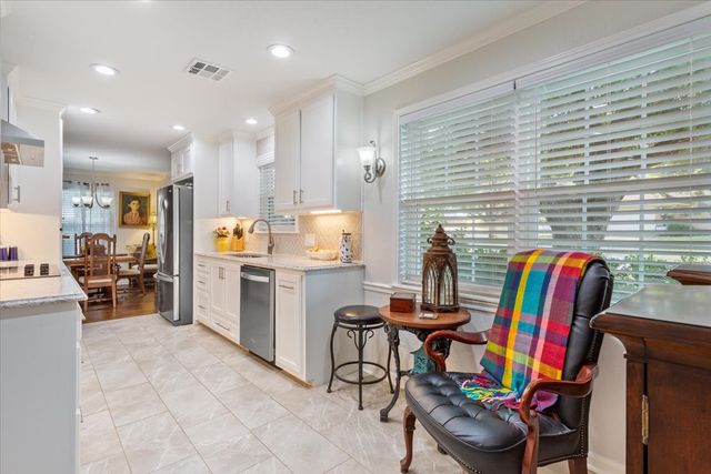 8604 Briargrove Drive, Woodway, TX 76712