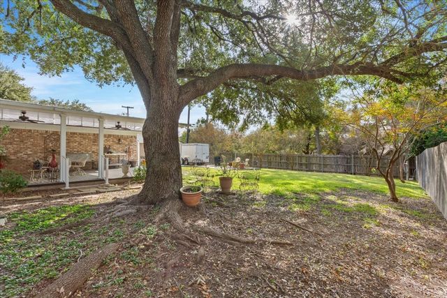 8604 Briargrove Drive, Woodway, TX 76712