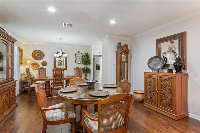 8604 Briargrove Drive, Woodway, TX 76712