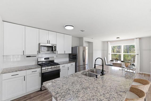 8027 Dauntless Drive, Magnolia, TX 77354