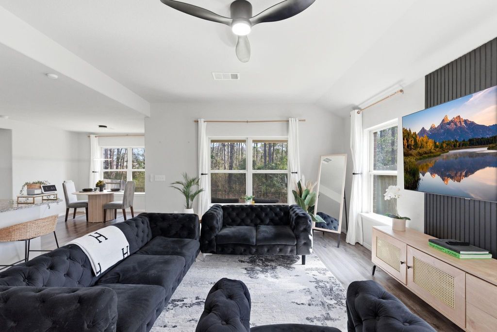 8027 Dauntless Drive, Magnolia, TX 77354