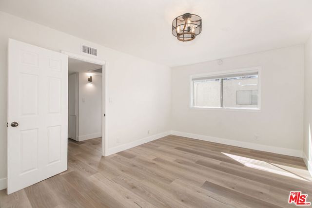 1339 N Columbus Avenue 304, Glendale, CA 91202