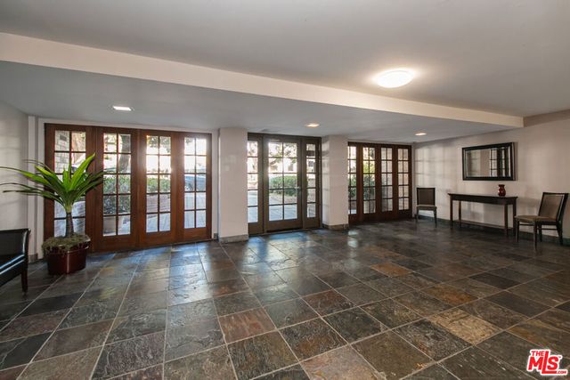 1339 N Columbus Avenue 304, Glendale, CA 91202