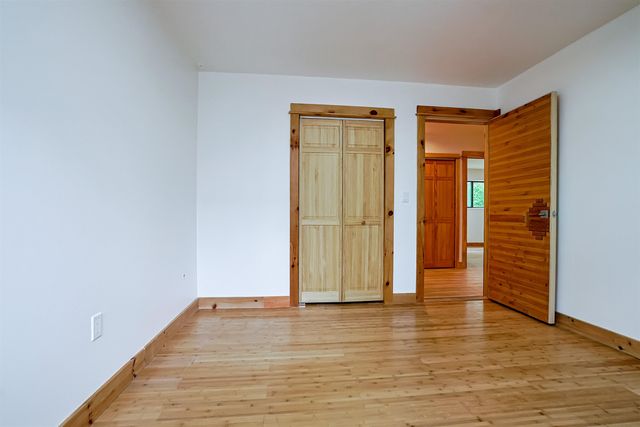 44 Coburn Woods Drive, Nashua, NH 03063
