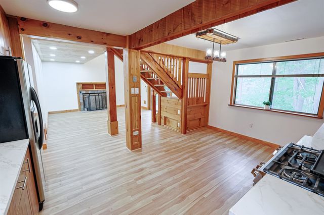 44 Coburn Woods Drive, Nashua, NH 03063
