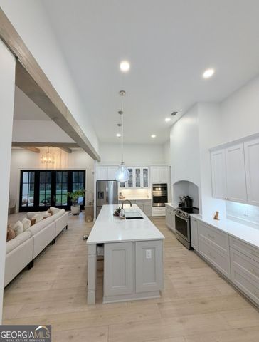 255 NE Chimney Rock Trail NE, Milledgeville, GA 31061