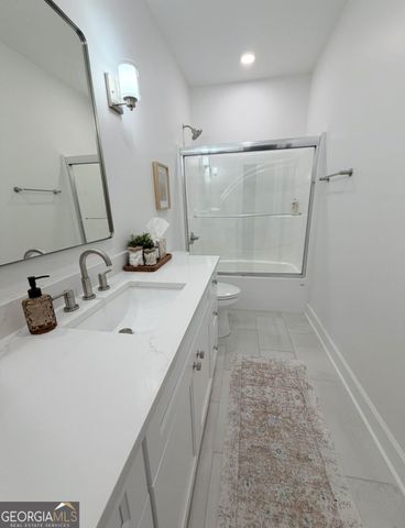 255 NE Chimney Rock Trail NE, Milledgeville, GA 31061