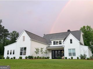 255 NE Chimney Rock Trail NE, Milledgeville, GA 31061