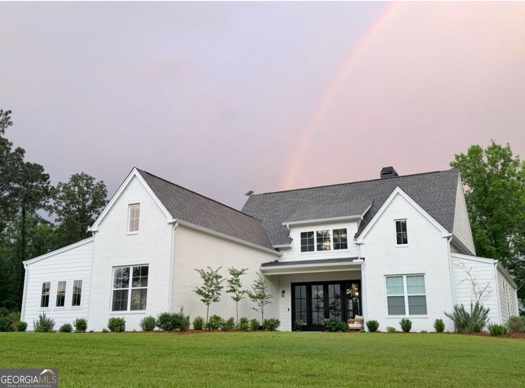 255 NE Chimney Rock Trail NE, Milledgeville, GA 31061