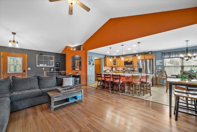 1644 Redwood STREET, West Bend, WI 53095