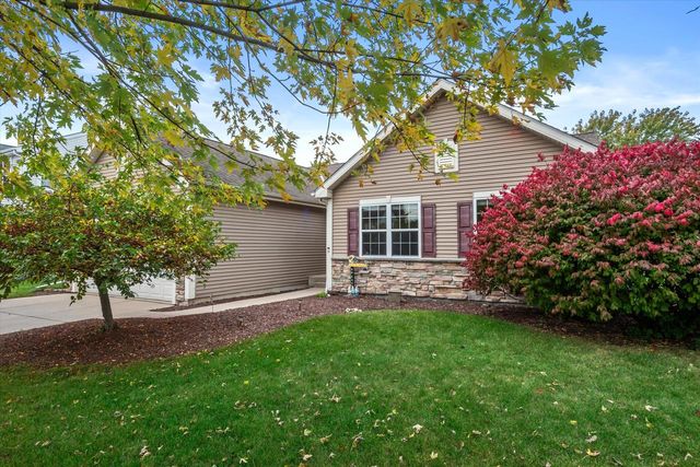 1644 Redwood STREET, West Bend, WI 53095