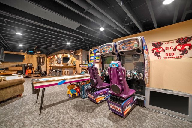 1644 Redwood STREET, West Bend, WI 53095