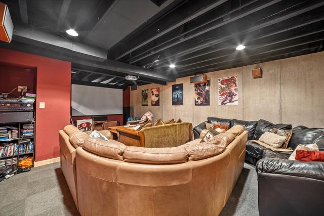 1644 Redwood STREET, West Bend, WI 53095