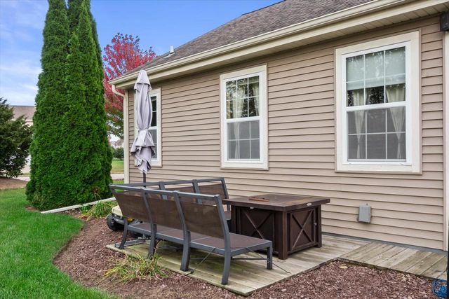 1644 Redwood STREET, West Bend, WI 53095