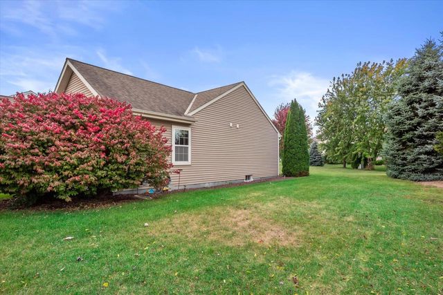 1644 Redwood STREET, West Bend, WI 53095