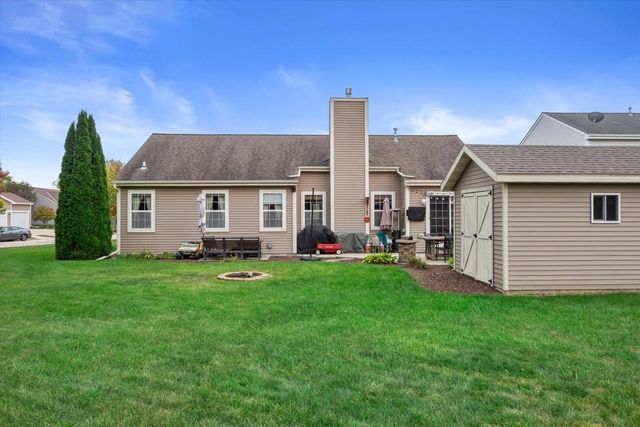 1644 Redwood STREET, West Bend, WI 53095