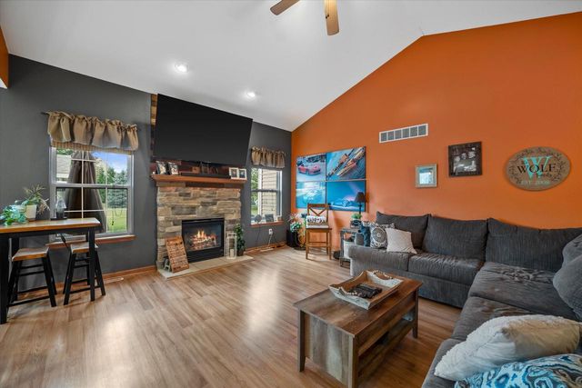 1644 Redwood STREET, West Bend, WI 53095