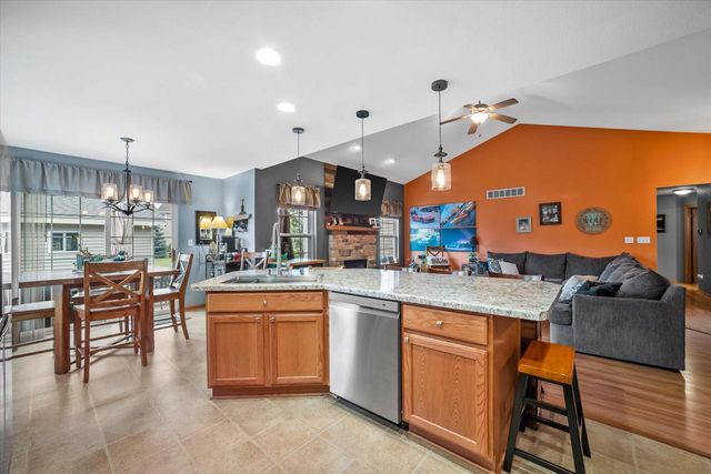 1644 Redwood STREET, West Bend, WI 53095