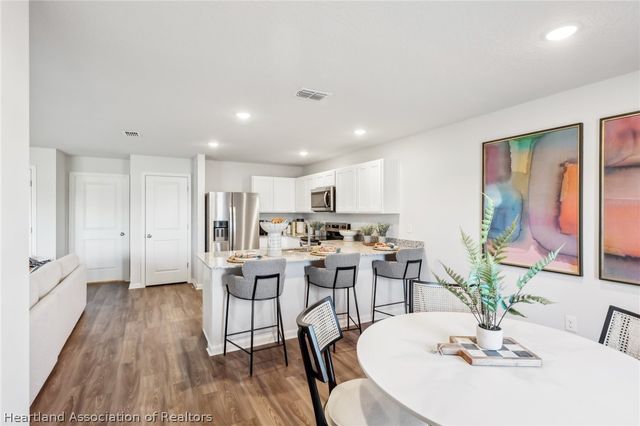 460 OAK CANOPY Circle, Avon Park, FL 33825