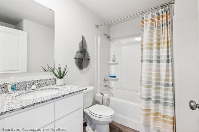 460 OAK CANOPY Circle, Avon Park, FL 33825