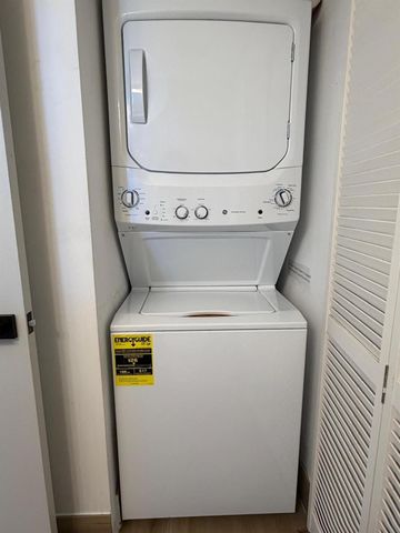 888 Biscayne Boulevard 1611, Miami, FL 33132