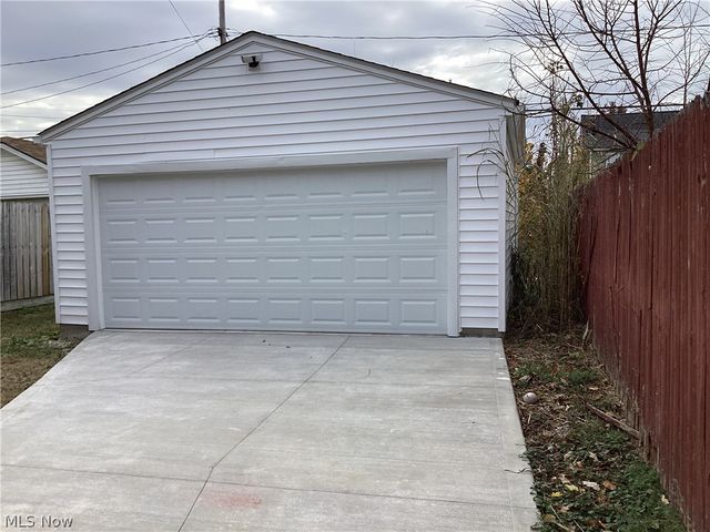 10909 Fortune Avenue, Cleveland, OH 44111