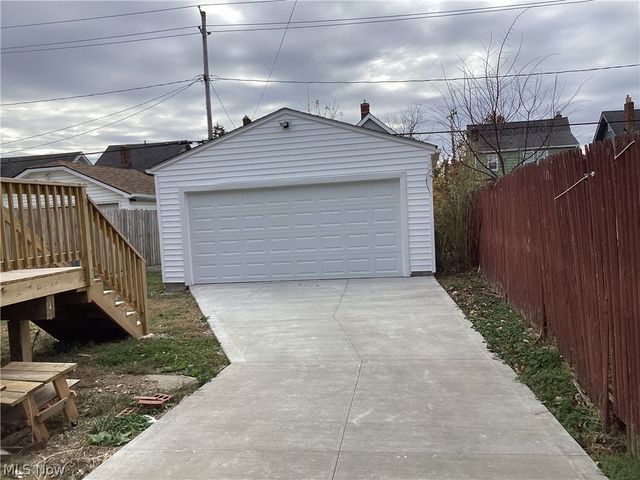 10909 Fortune Avenue, Cleveland, OH 44111