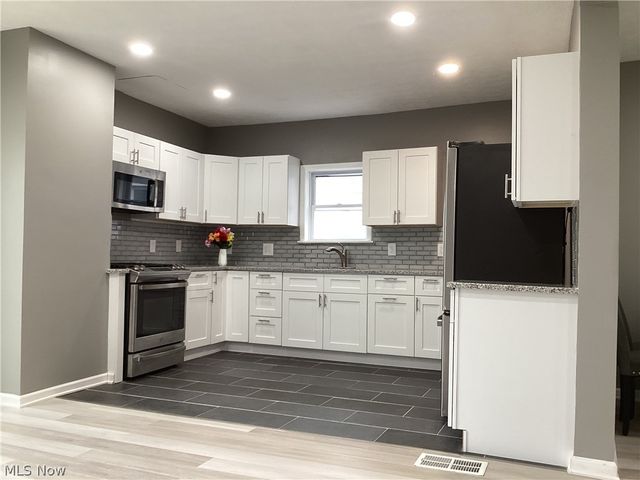 10909 Fortune Avenue, Cleveland, OH 44111