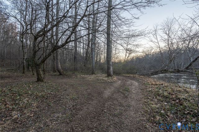 4 Dillard Rd, Spotsylvania, VA 22407